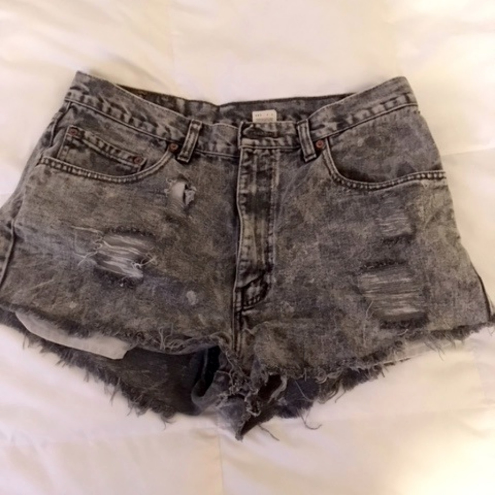 Used Levi's High-Waisted Denim Shorts, Size 34